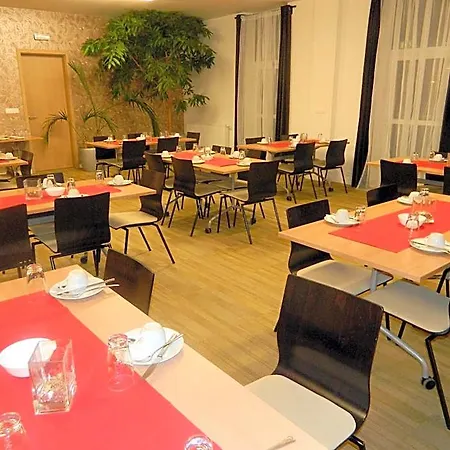 Bílý Páv Hotel 3*