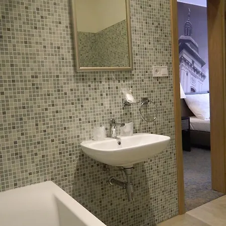 Bílý Páv Hotel 3*