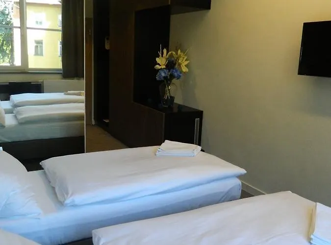 Bily Pav Szálloda Benátky nad Jizerou