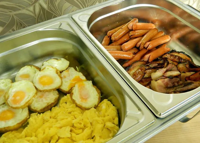 فندق Bily Pav بيناتكي آند جيزيرو