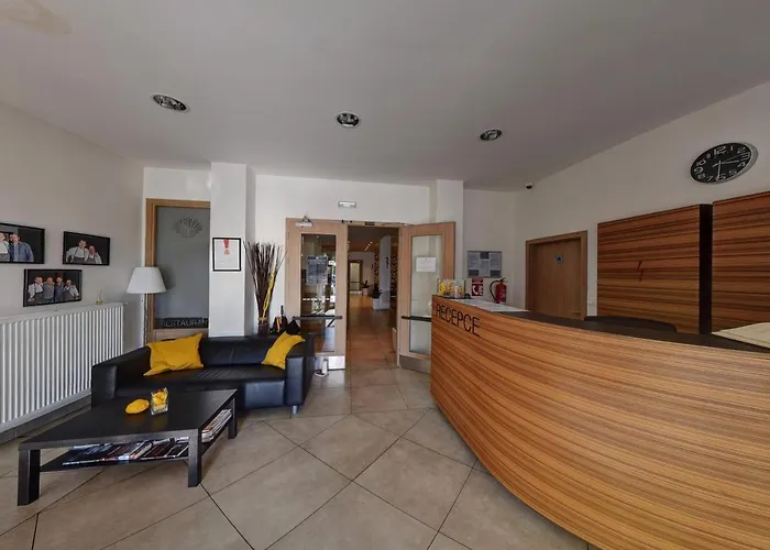 Bily Pav 3* Benátky nad Jizerou